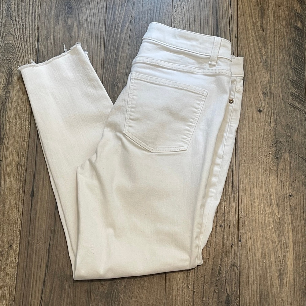 Talbots Simply Flattering White Jegging Skinny Jeans Raw Hem Size 8 BD5204